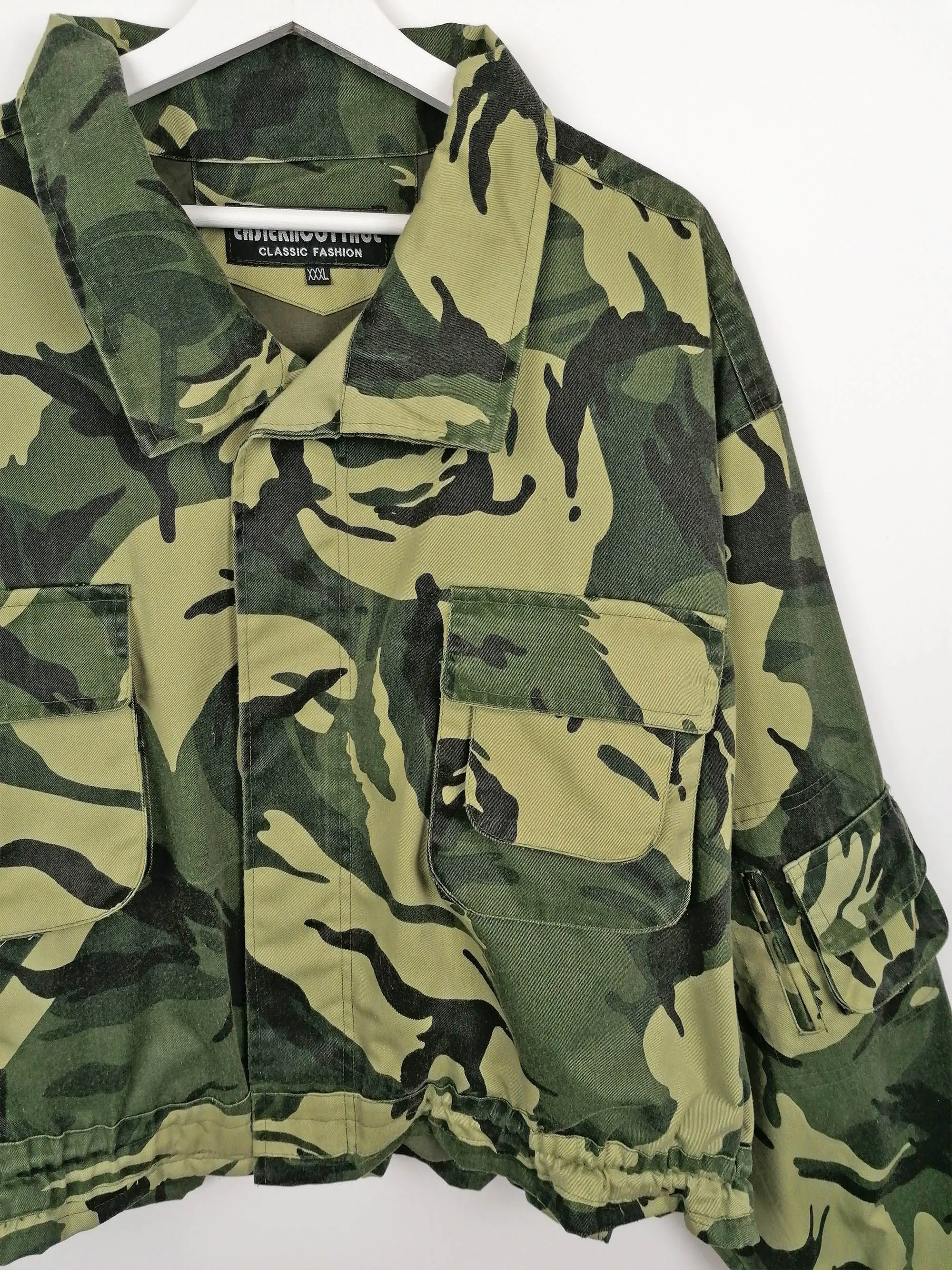 90's Camo Green Oversized Cropped Army Jacket - size XXL