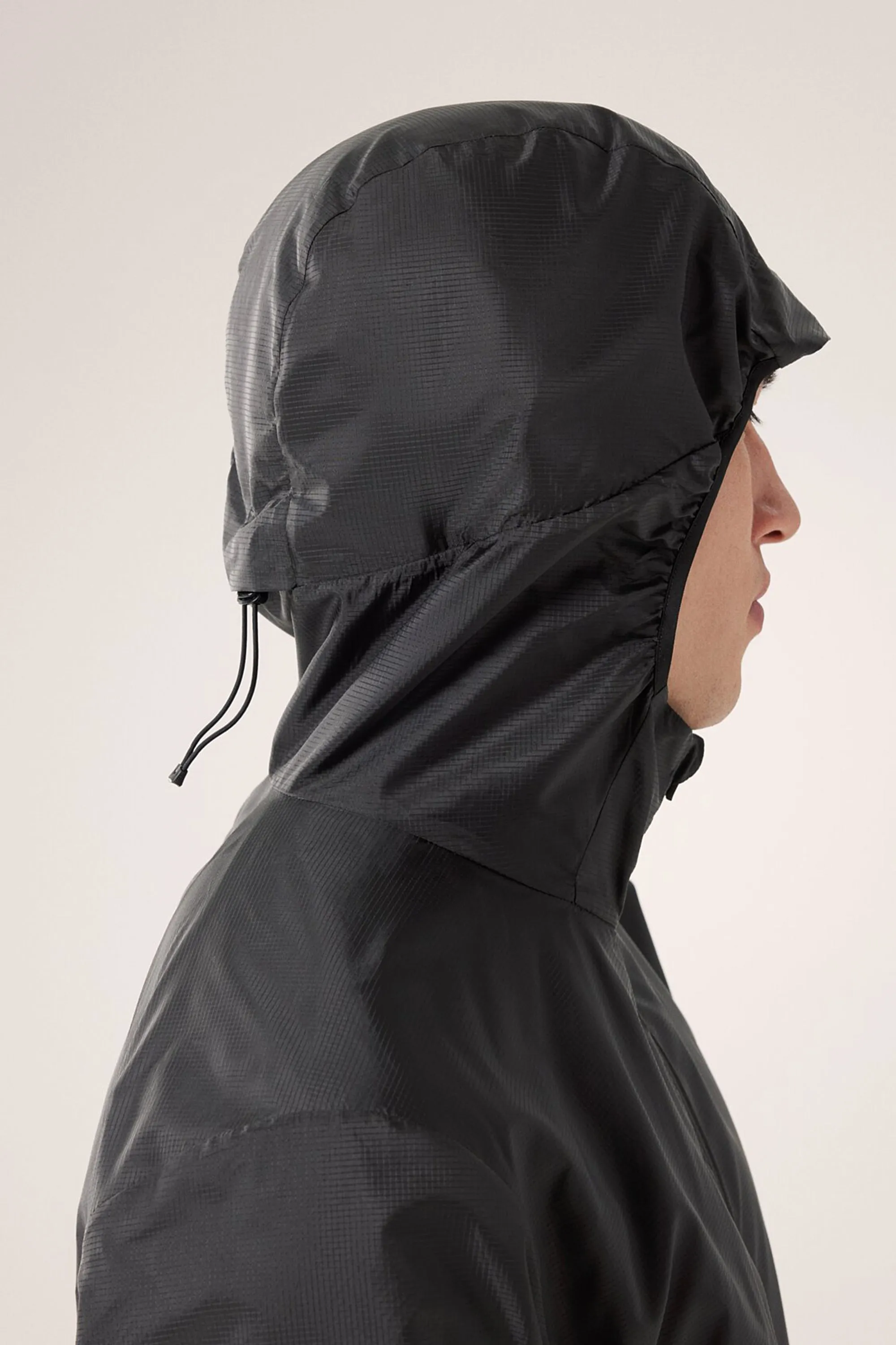 Arc'teryx Men's Norvan Windshell Hoody in Black/Graphite