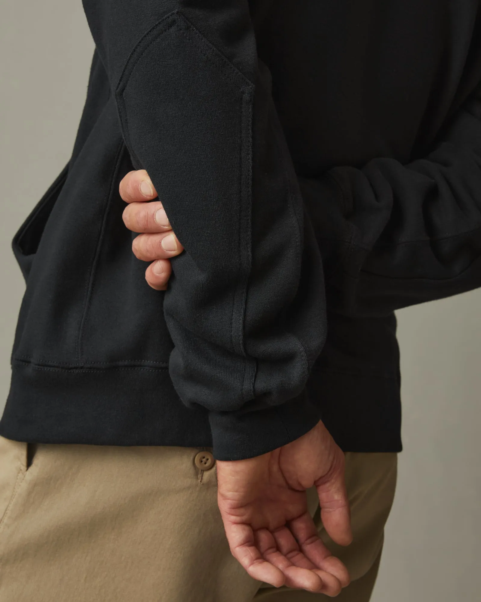 Relaxed Classic Full Zip - Black