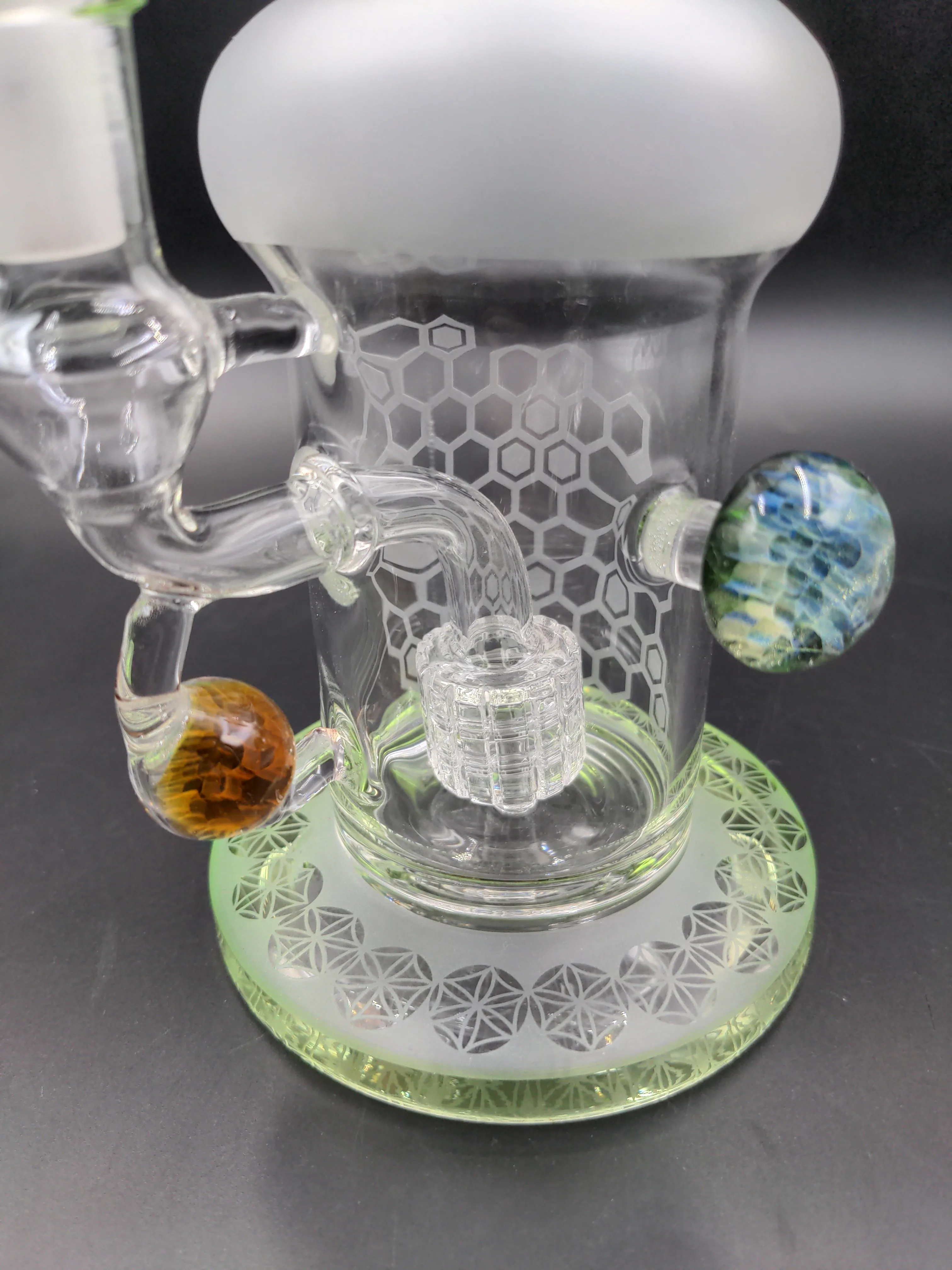 Sacred Honeycombs Frosted Water Pipe | 10